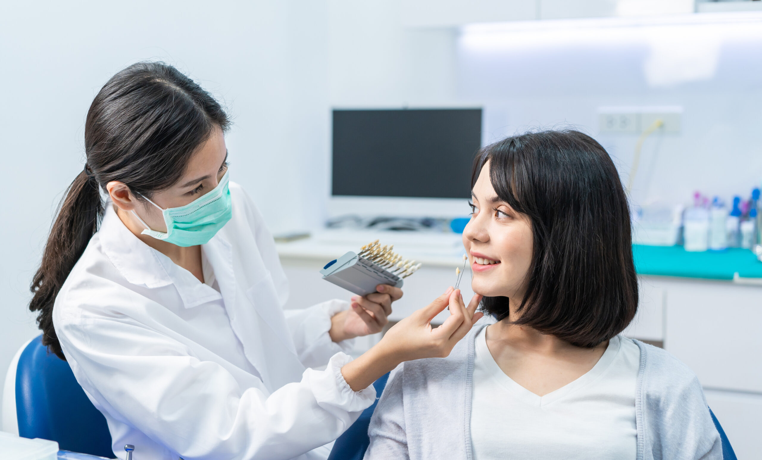 From Toothaches to Triumphs: Navigating Dental Emergencies with Expertise
